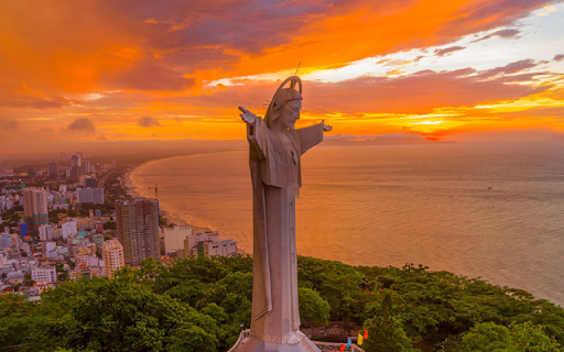 Christ the King Statue – A Majestic Landmark atop Núi Nhỏ from Chrome web store to be run with OffiDocs Chromium online Christ the King Statue – A Majestic Landmark atop Núi Nhỏ from Chrome web store to be run with OffiDocs Chromium online