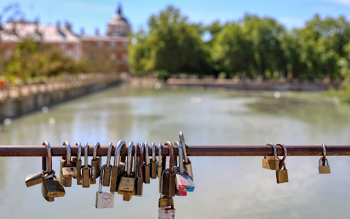 Love locks from Chrome web store to be run with OffiDocs Chromium online Love locks from Chrome web store to be run with OffiDocs Chromium online