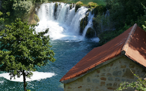 Small house next to the waterfall from Chrome web store to be run with OffiDocs Chromium online Small house next to the waterfall from Chrome web store to be run with OffiDocs Chromium online