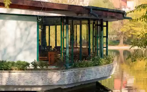 Restaurant in the middle of the lake from Chrome web store to be run with OffiDocs Chromium online Restaurant in the middle of the lake from Chrome web store to be run with OffiDocs Chromium online